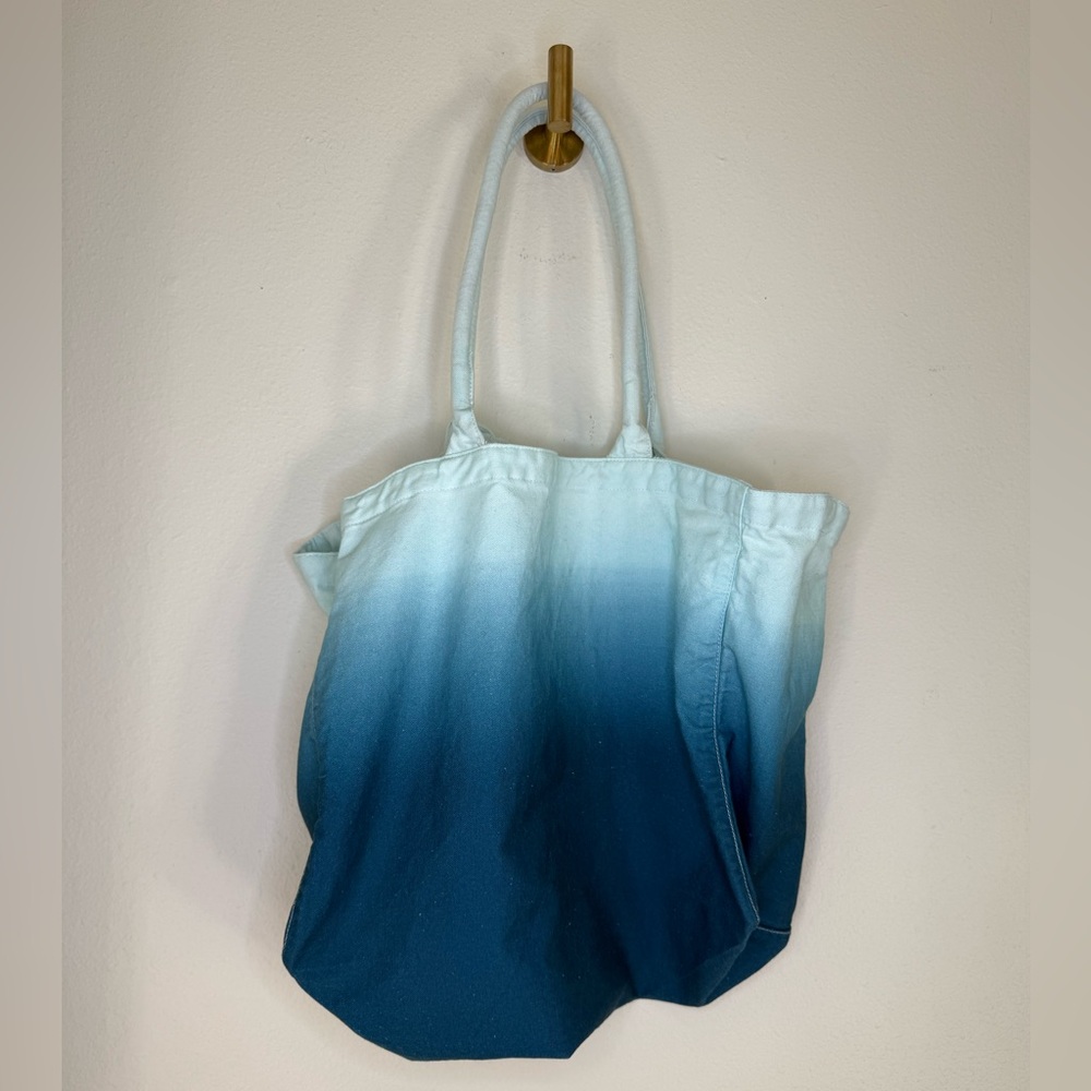 Athleta Ombre Tote Bag - Picture 2 of 4